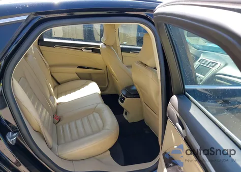 2016 Ford Fusion Se z USA, uszkodzony, nr VIN 3FA6P0HD7GR296132